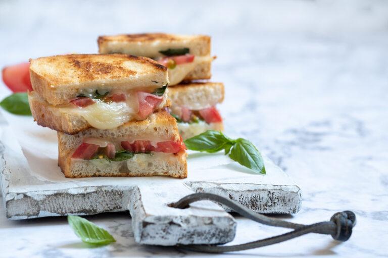 J-MOMO SANDWICHES, SANDWICHES AND SNACKS FOR VENDING MACHINES