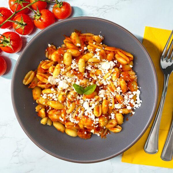 Sardijnse gnocchi met tomaat, schapenricotta kaas en basilicum - 330 g.