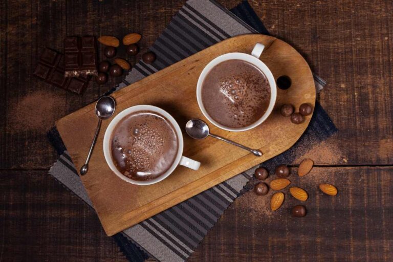Le calorie nella cioccolata calda delle macchinette; cosa sapere